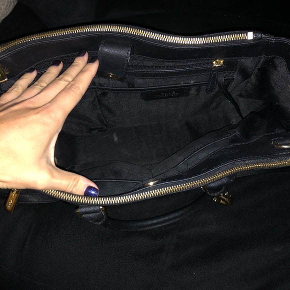 Authentic Michael Kors purse - Picture 3 of 4